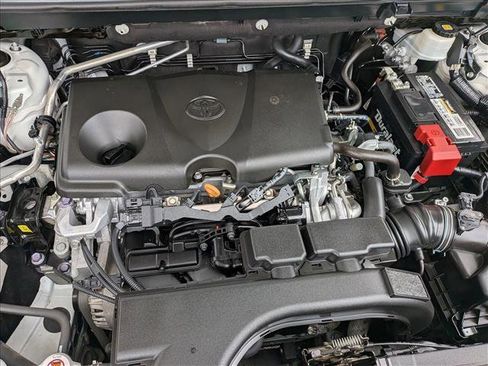 Used 2019 Toyota RAV4 LE image 21