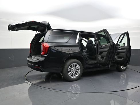 Used 2023 GMC Yukon SLE w/ Gmc Pro Safety Plus Package image 28