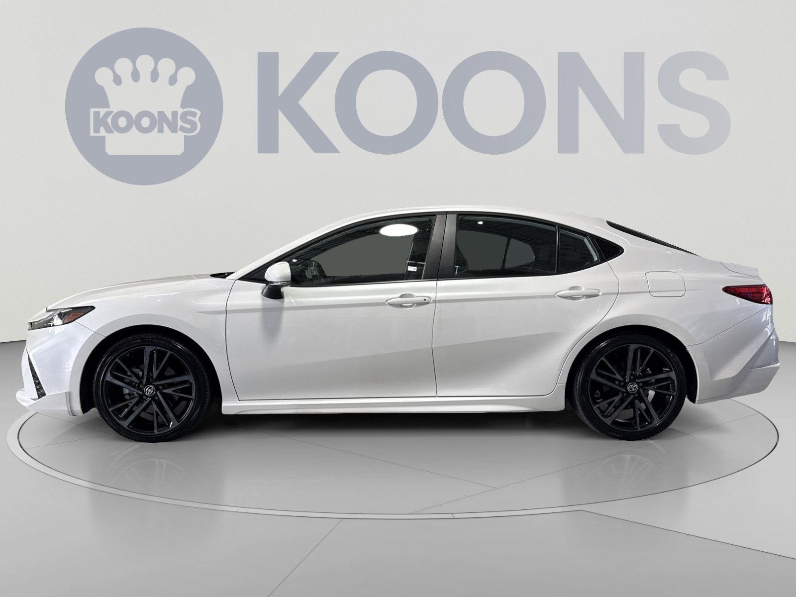 Used 2026 Toyota Camry XSE FWD image 7