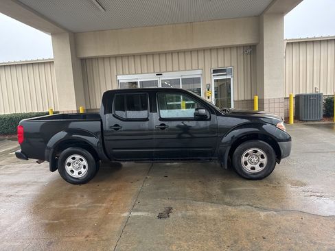 Used 2019 Nissan Frontier S image 9