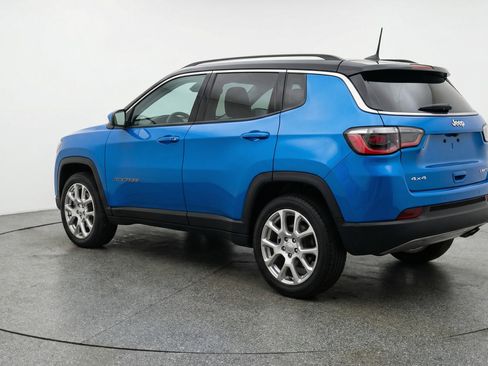 Used 2025 Jeep Compass Limited image 6