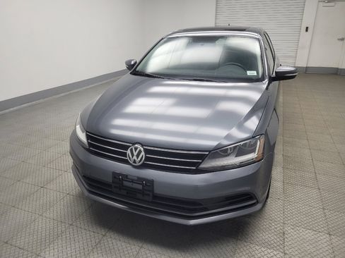 Used 2017 Volkswagen Jetta SE FWD image 15