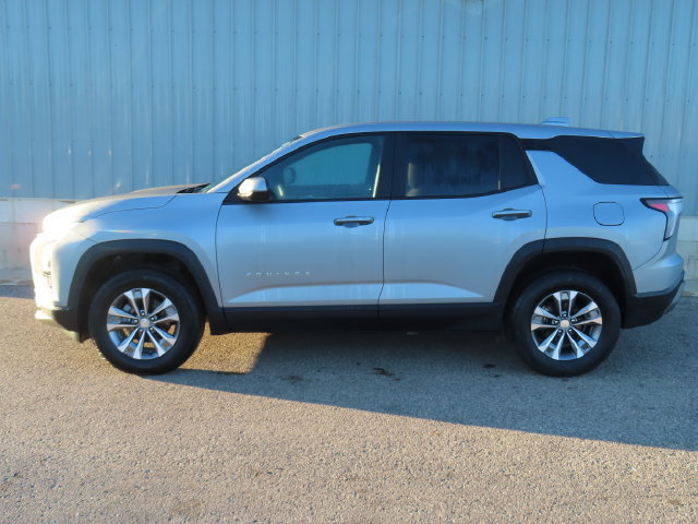 Used 2026 Chevrolet Equinox LT AWD/4WD image 8