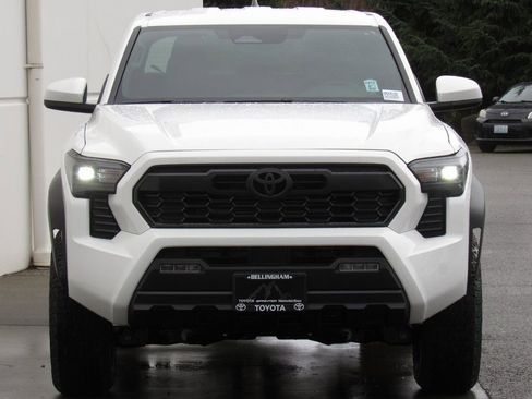 New 2025 Toyota Tacoma TRD Off-Road AWD/4WD image 3