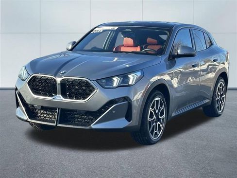 Certified 2025 BMW X2 xDrive28i image 8