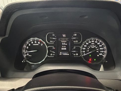 Used 2018 Toyota Tundra SR5 w/ SR5 Upgrade Package AWD/4WD image 26