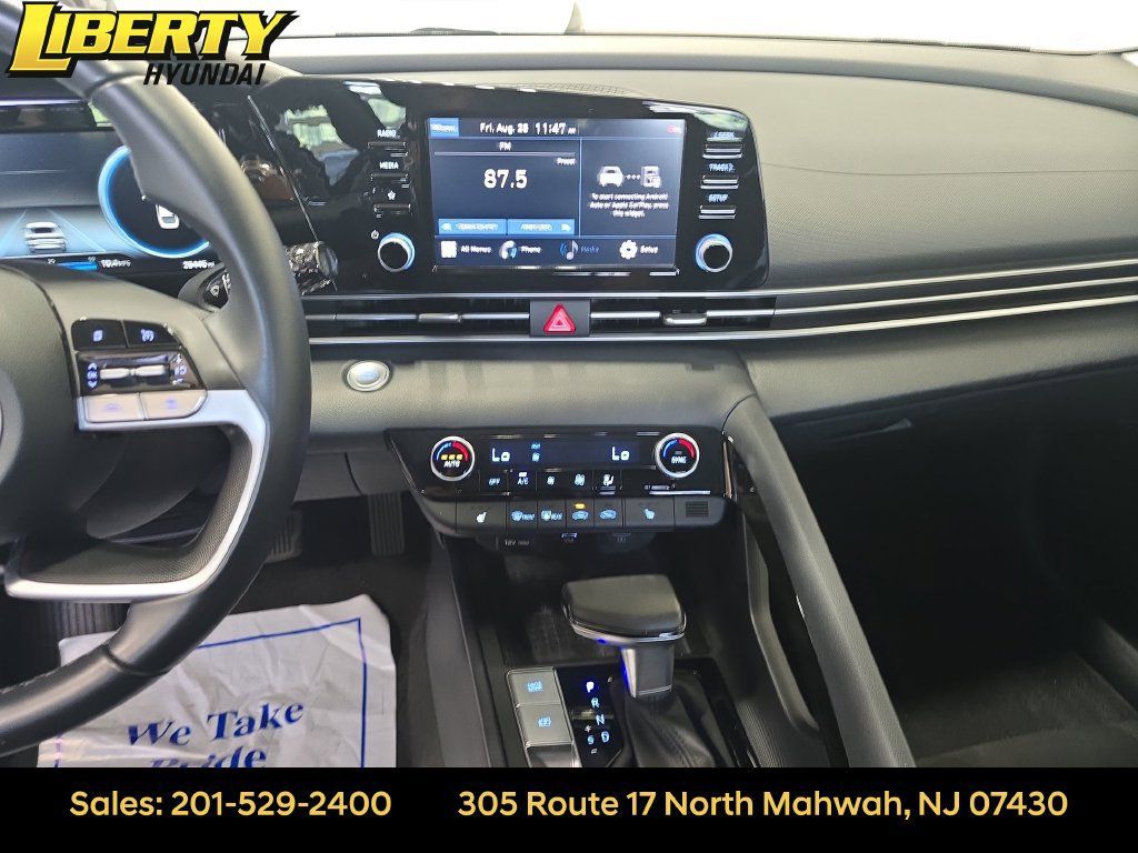Certified 2022 Hyundai Elantra SEL w/ Convenience Package FWD image 17