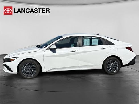 Used 2024 Hyundai Elantra SEL FWD image 4