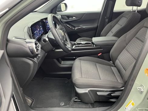 Used 2025 Chevrolet Equinox LT AWD/4WD image 22