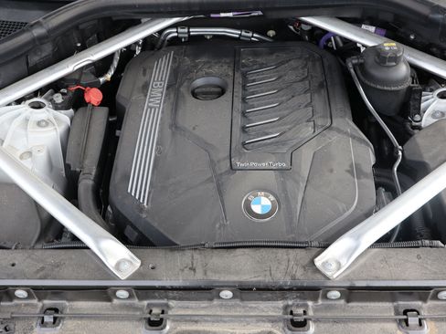 Used 2023 BMW X5 xDrive40i w/ Premium Package AWD/4WD image 17