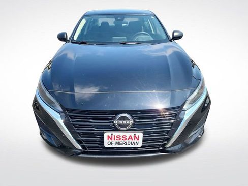 Used 2024 Nissan Altima 2.5 SV FWD image 8