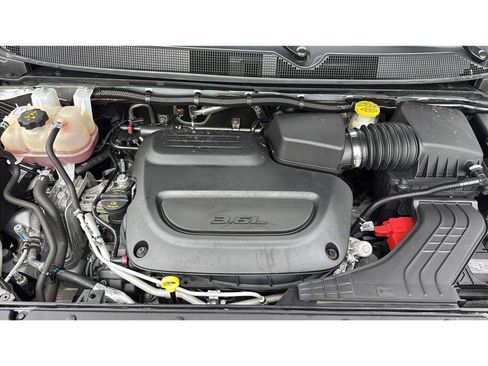 Used 2024 Chrysler Pacifica Touring-L FWD image 43