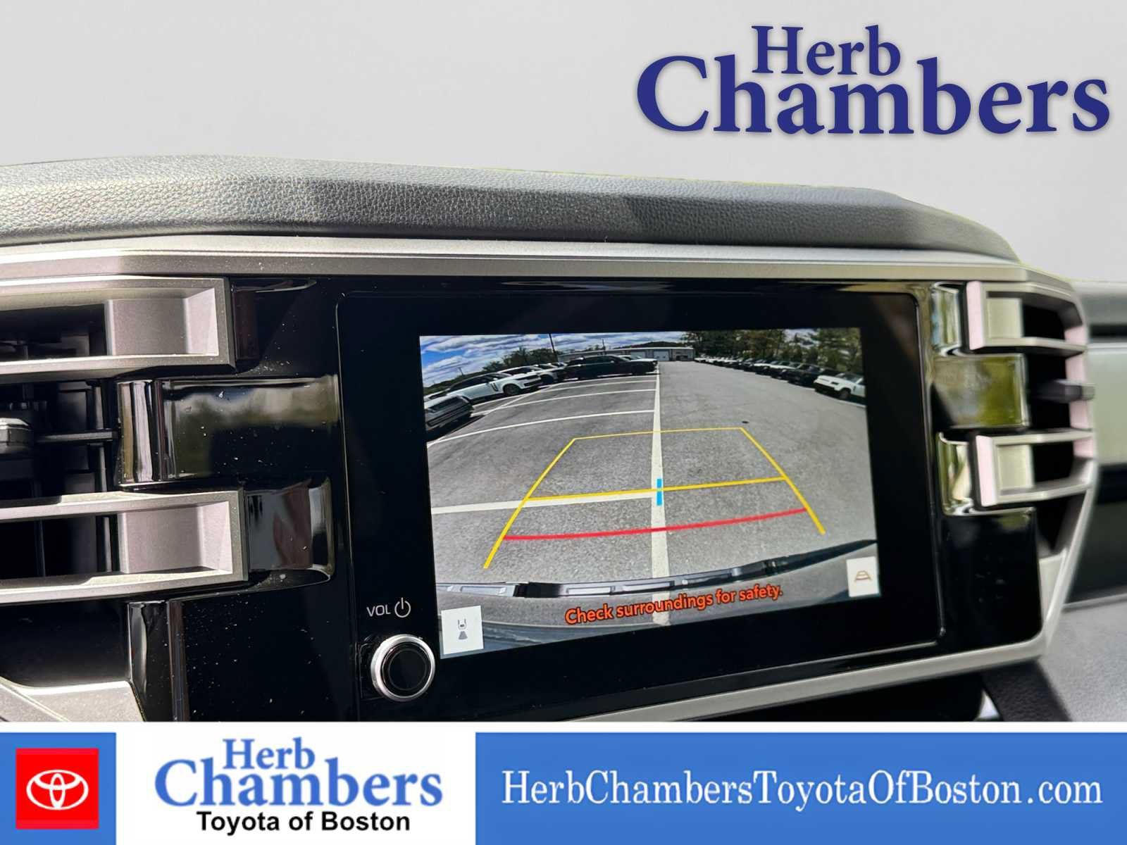 Used 2025 Toyota Tundra SR5 AWD/4WD image 32