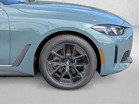New 2026 BMW i4 eDrive40 w/ Premium Package RWD image 10