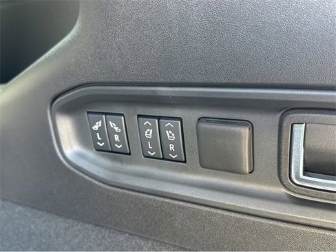 New 2026 Cadillac Vistiq Luxury image 32