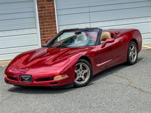 Used 1999 Chevrolet Corvette Convertible w/ Memory Pkg RWD image 12
