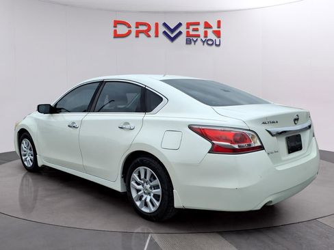 Used 2015 Nissan Altima 2.5 S w/ Power Driver Seat Package image 3