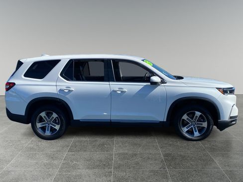 Used 2023 Honda Pilot EX-L image 6