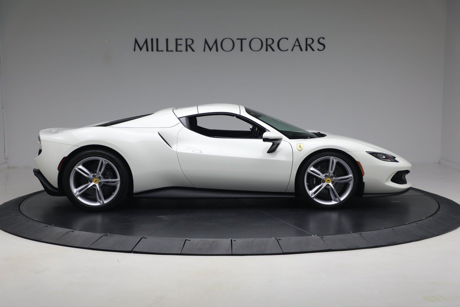 Used 2025 Ferrari 296 GTS RWD image 29