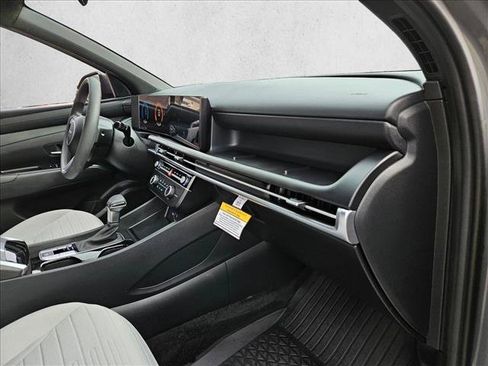 Certified 2025 Hyundai Santa Cruz SE image 23