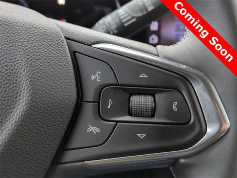 Used 2024 Chevrolet Trax LT w/ LT Convenience Package image 24