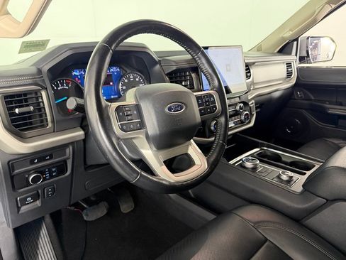 Used 2024 Ford Expedition XLT AWD/4WD image 21