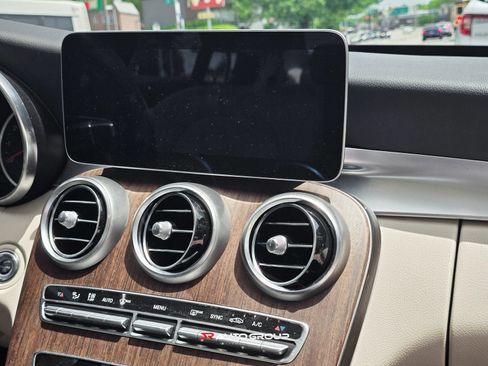 Used 2019 Mercedes-Benz C 300 4MATIC Sedan image 27