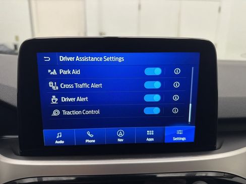 Used 2020 Ford Escape SE image 25