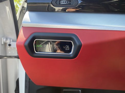 Used 2022 Lamborghini Urus image 81