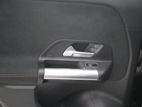 Used 2023 Mercedes-Benz GLA 250 4MATIC image 19