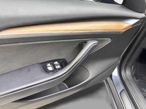 Used 2023 Tesla Model 3 Standard Range RWD image 30