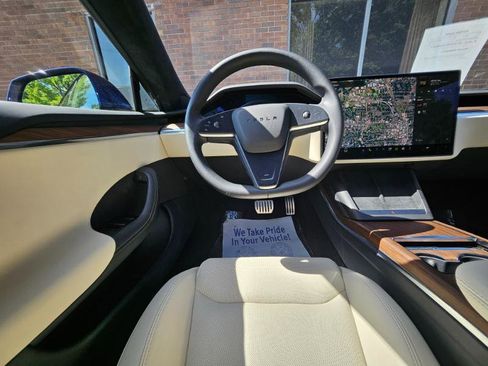 Used 2023 Tesla Model S AWD/4WD image 5