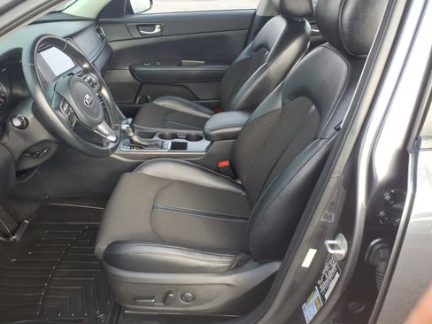 Used 2018 Kia Optima S image 12