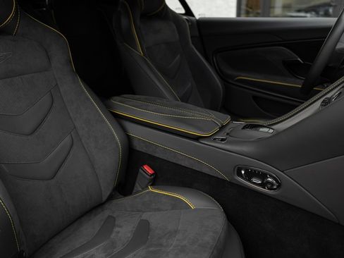 Used 2022 Aston Martin DBS Superleggera Volante image 50