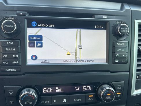Used 2018 Nissan Titan SV w/ SV Convenience Package RWD image 13