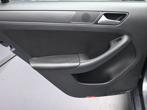 Used 2014 Volkswagen Jetta SE FWD image 22