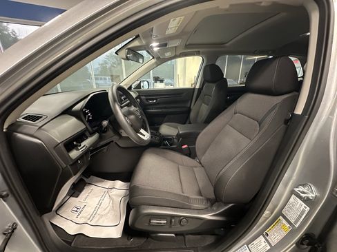 Used 2025 Honda CR-V EX image 9