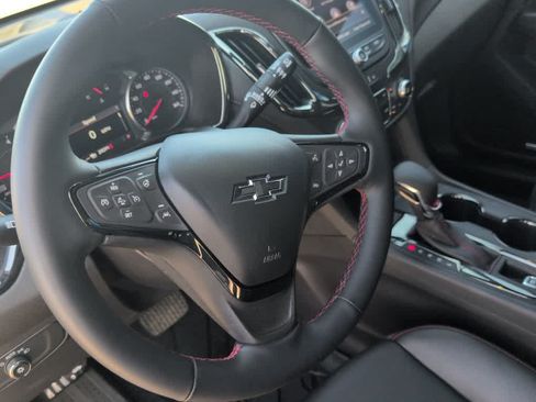 Used 2024 Chevrolet Equinox RS w/ RS Leather Package AWD/4WD image 15