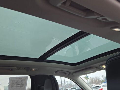 Used 2024 Volvo XC90 B5 Core w/ Protection Package Premier image 12