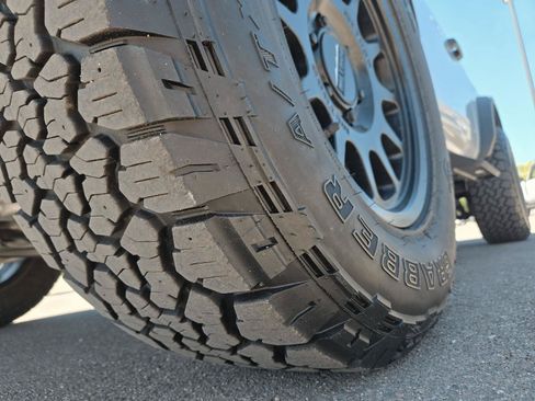 Used 2023 Ford Bronco Black Diamond AWD/4WD image 30