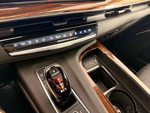 Used 2021 Cadillac Escalade Premium Luxury w/ Driver Assist Tech Package AWD/4WD image 43