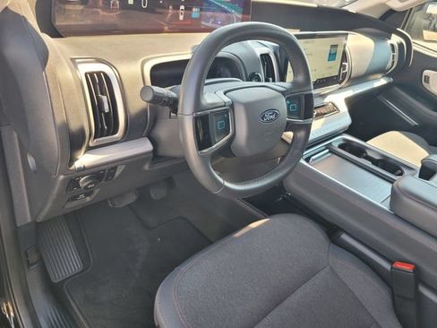 Certified 2025 Ford Expedition Max Active AWD/4WD image 9