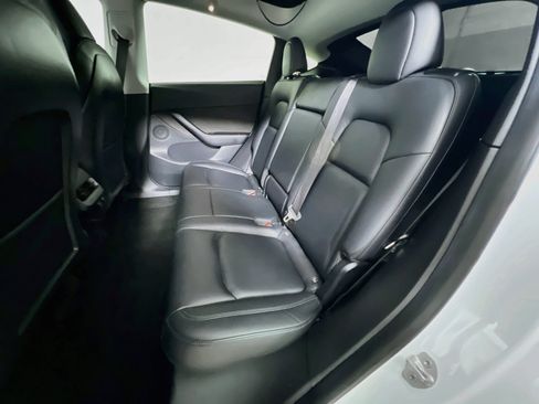 Used 2021 Tesla Model Y 2WD image 28