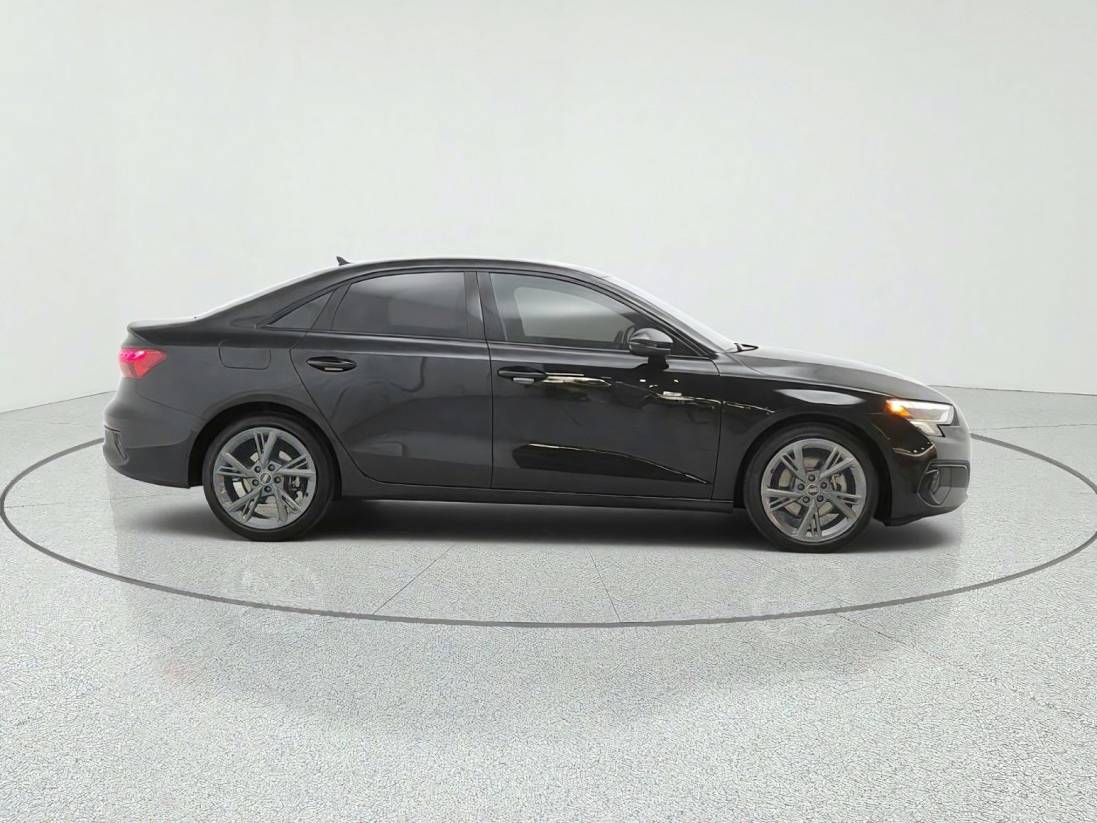 Used 2024 Audi A3 2.0T Premium FWD image 4