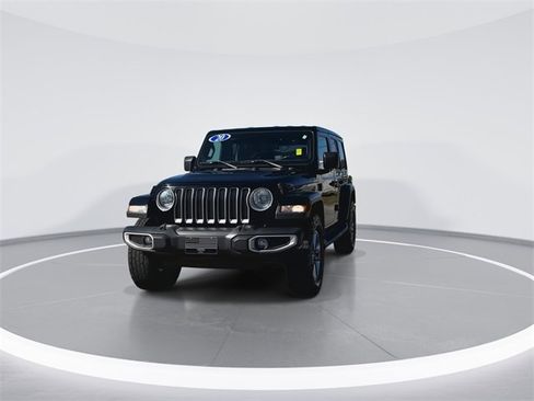 Used 2020 Jeep Wrangler Unlimited Sahara image 3