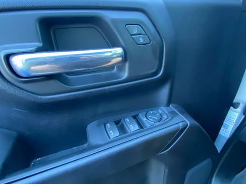 Used 2022 Chevrolet Silverado 1500 Custom image 19
