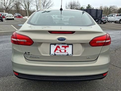Used 2016 Ford Focus SE image 5