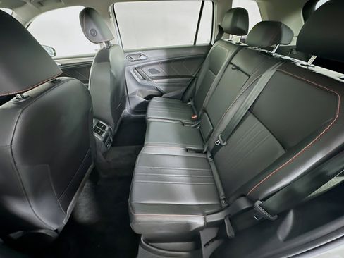 Used 2024 Volkswagen Tiguan Wolfsburg Edition image 27