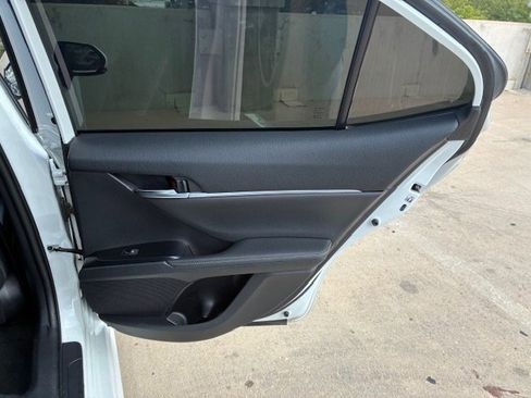 Used 2019 Toyota Camry XSE image 17