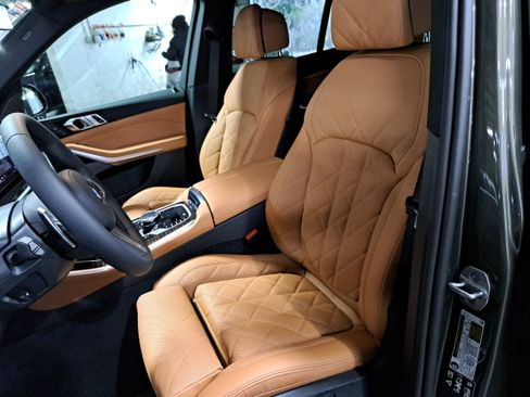 New 2026 BMW X5 xDrive40i w/ M Sport Package image 16